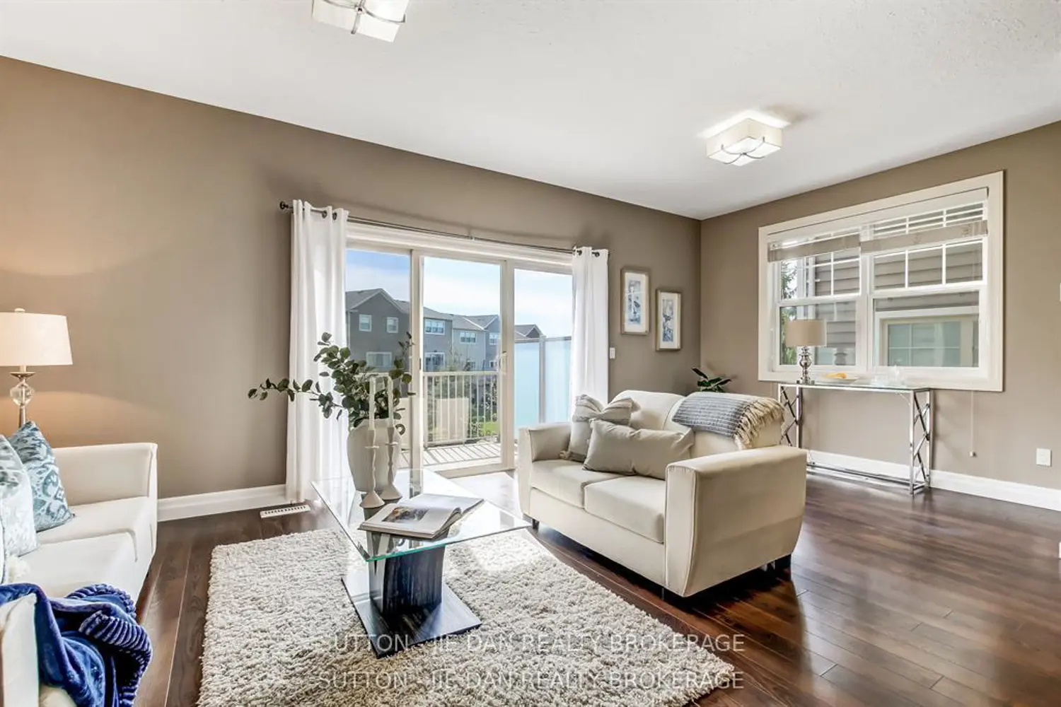 1850 Beaverbrook Avenue 9 photo 3