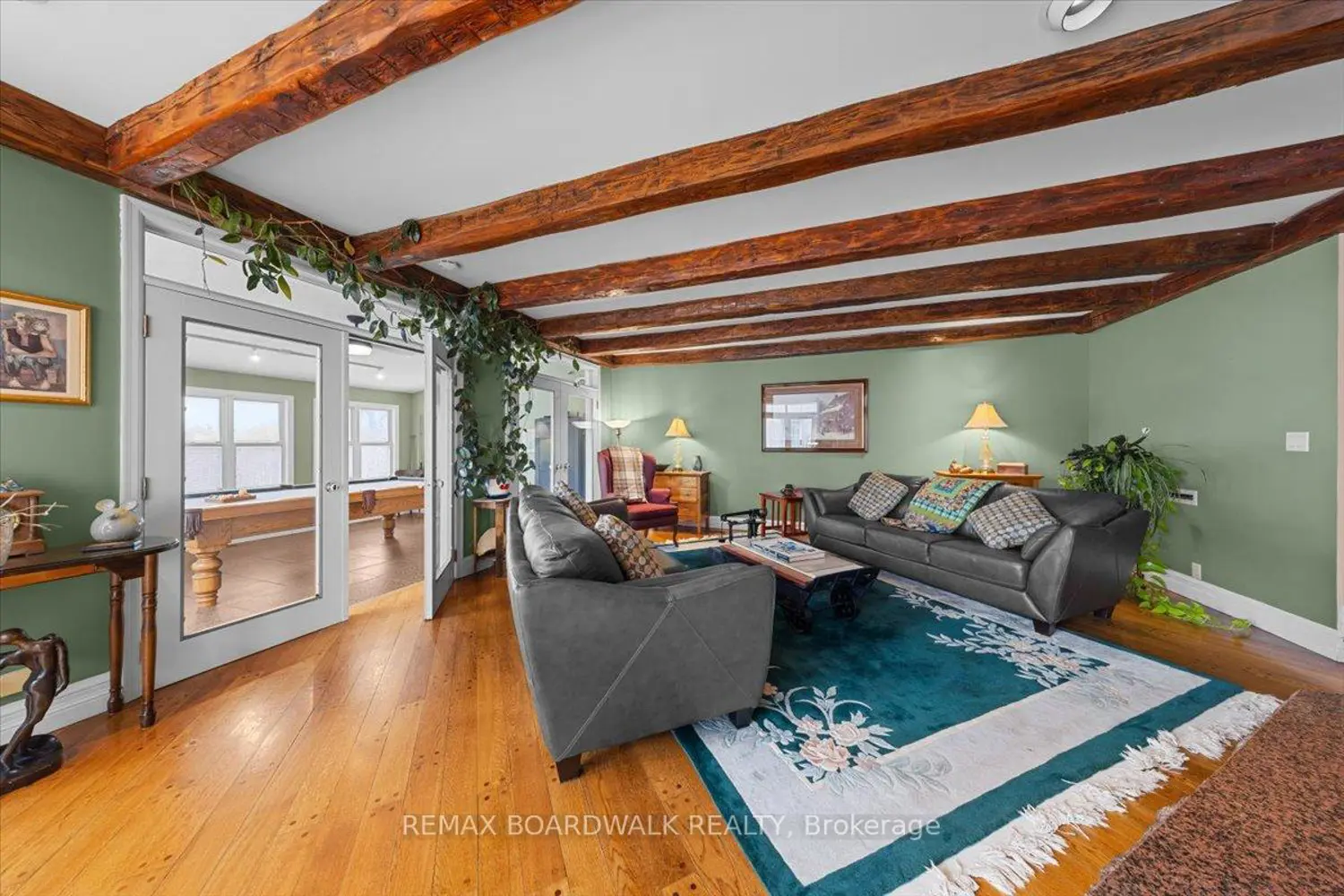 2464 Scrivens Drive photo 4