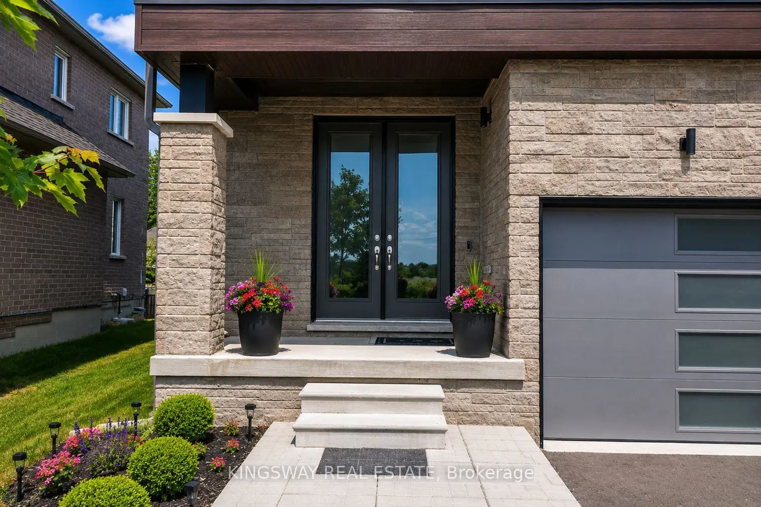 148 Union Boulevard photo 2