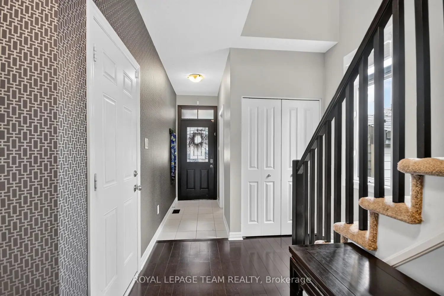 111 Hawkeswood Drive photo 3