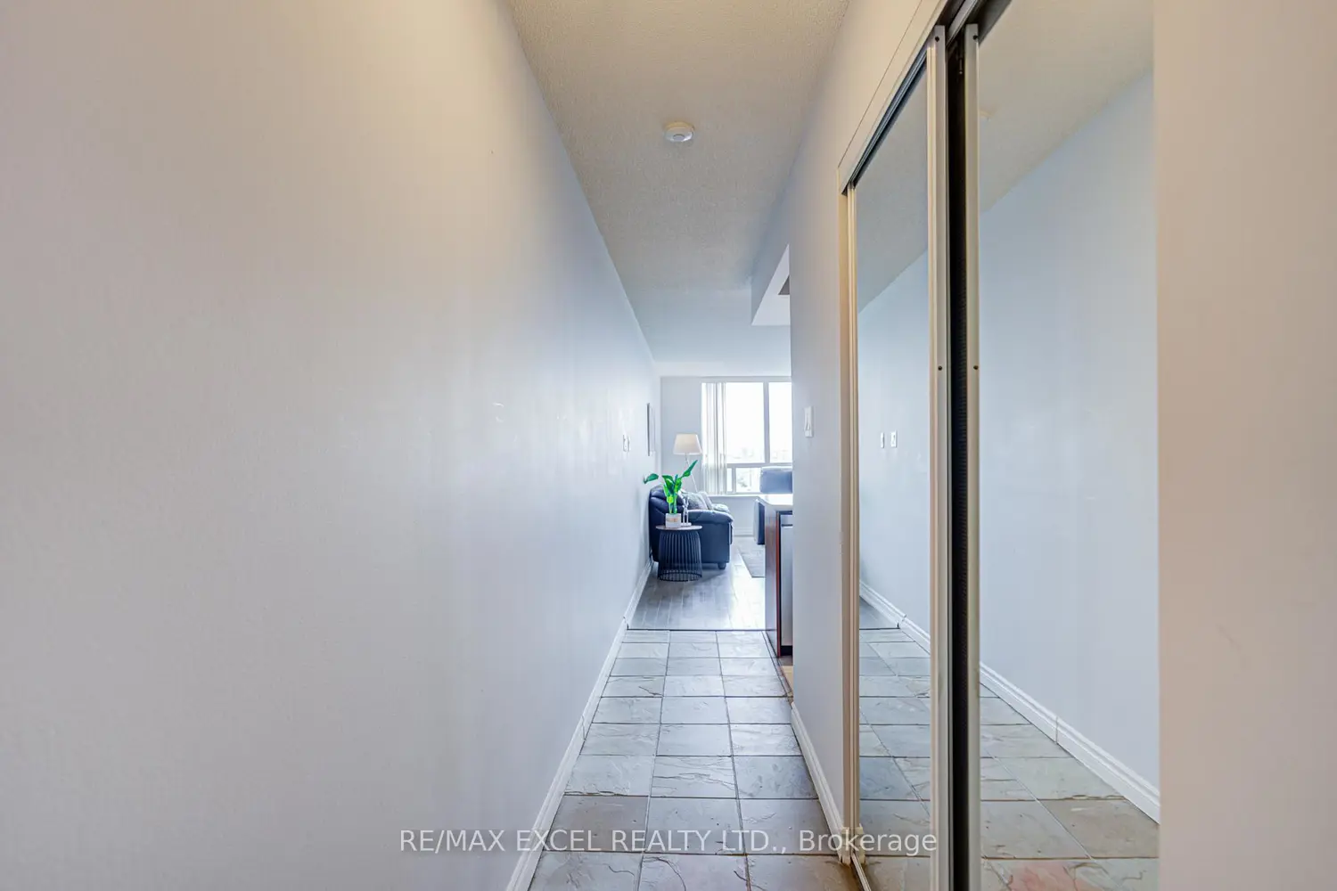 125 Omni Drive 739 photo 2