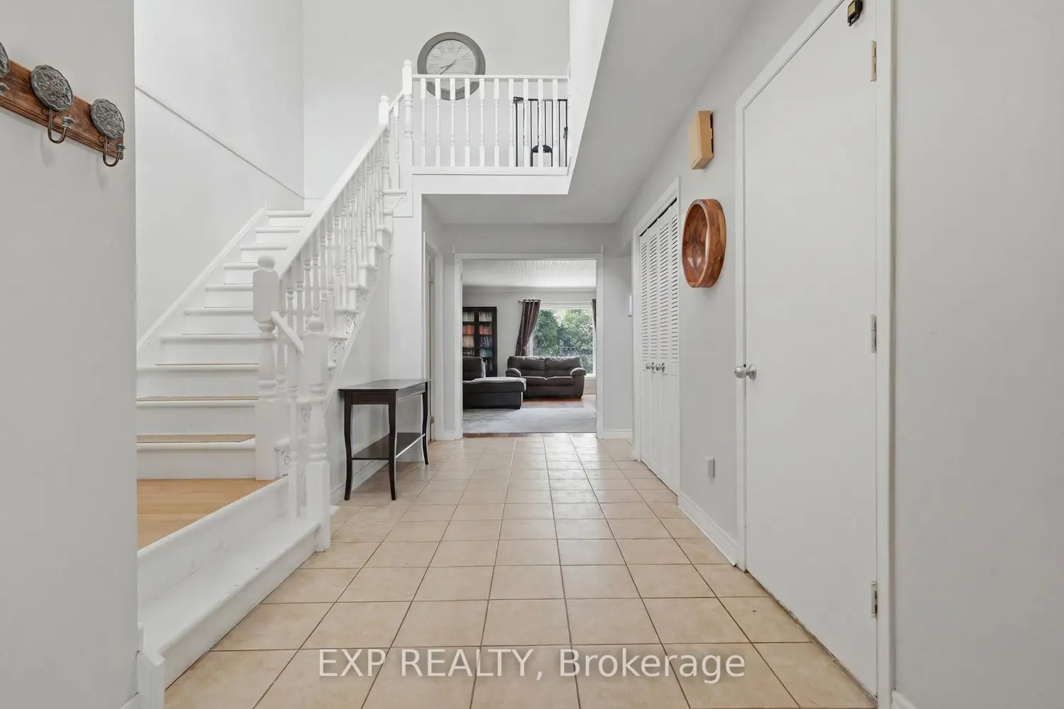 86 Baxter Crescent photo 4
