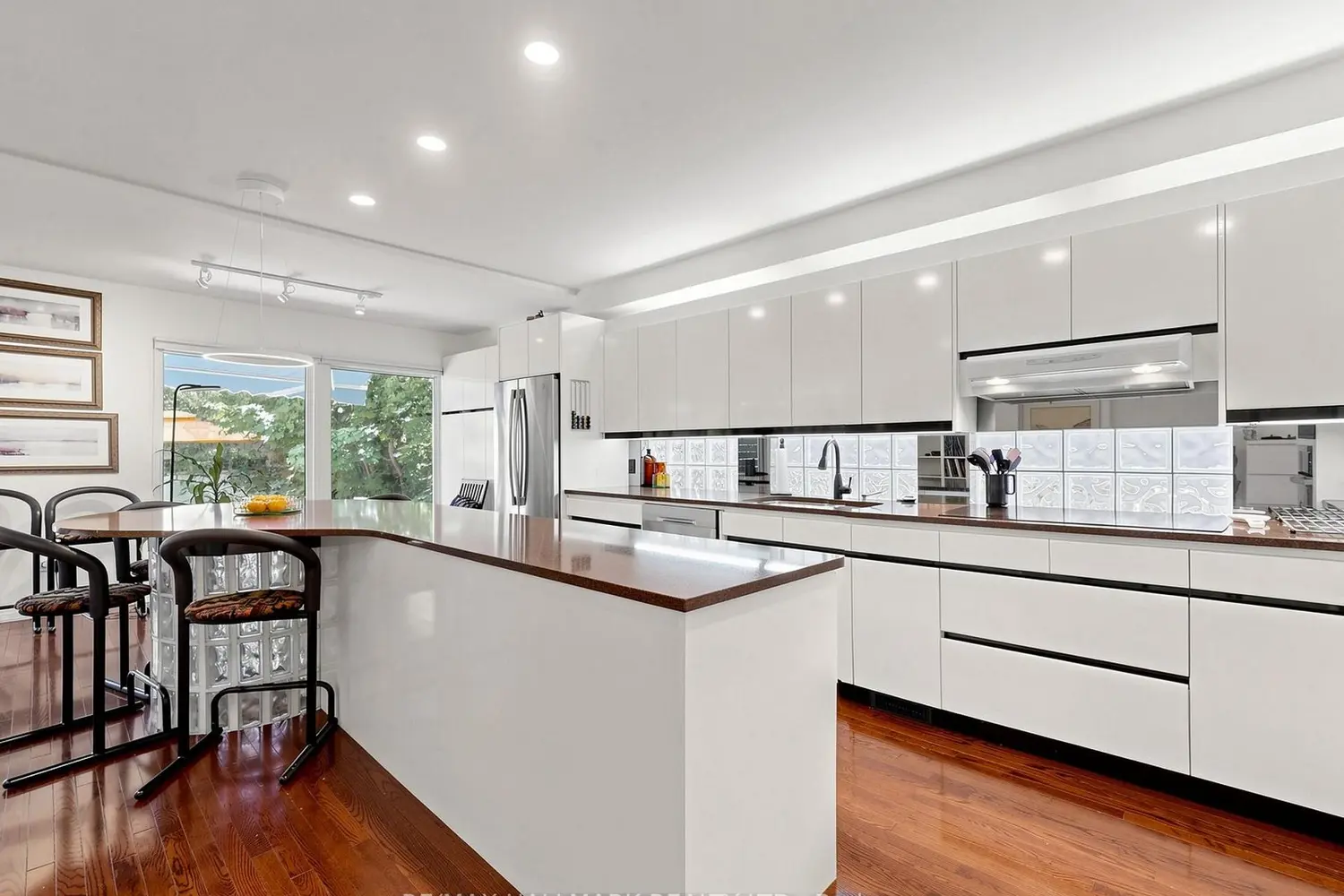 63 St Clements Avenue photo 4