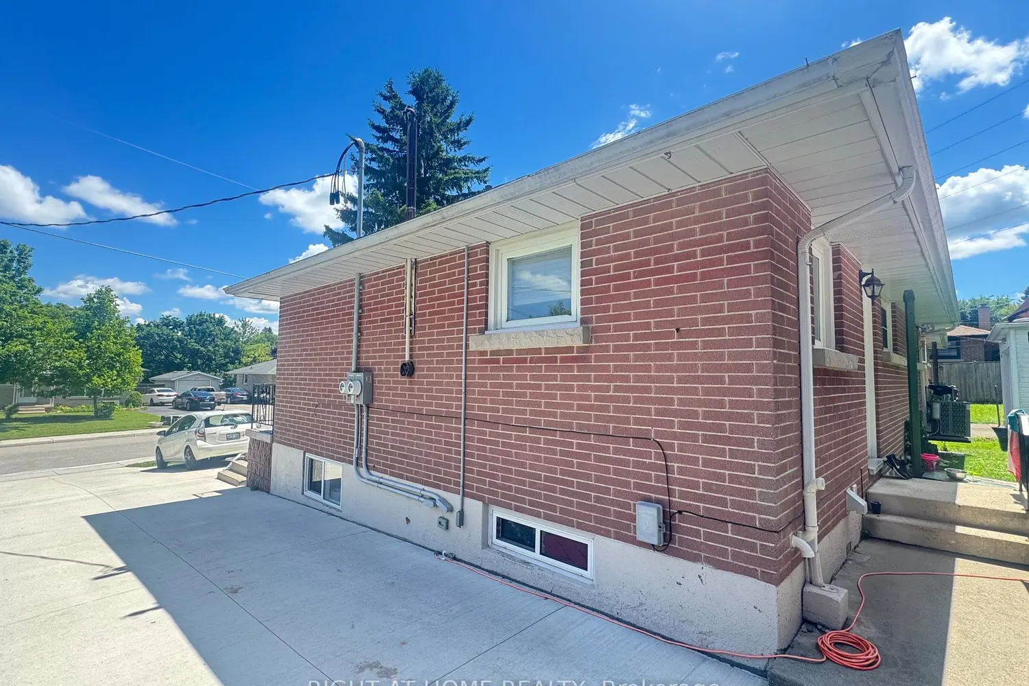 268 Bernard Street photo 3