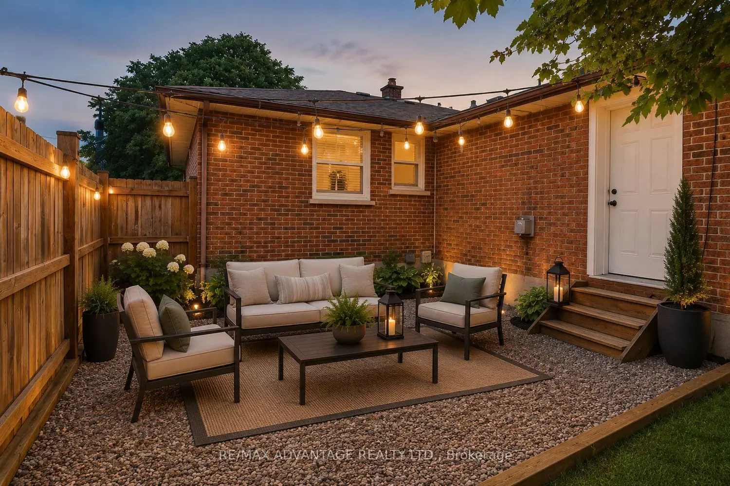 25 Laurentian Drive photo 3