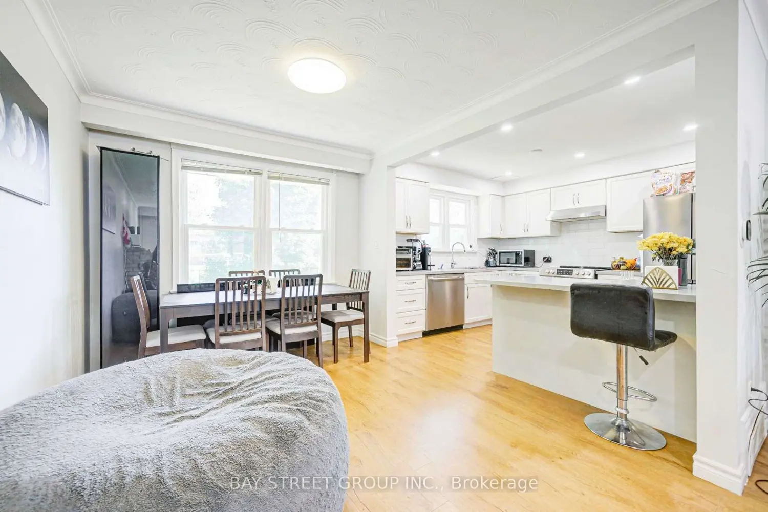 125 Connaught Avenue photo 3