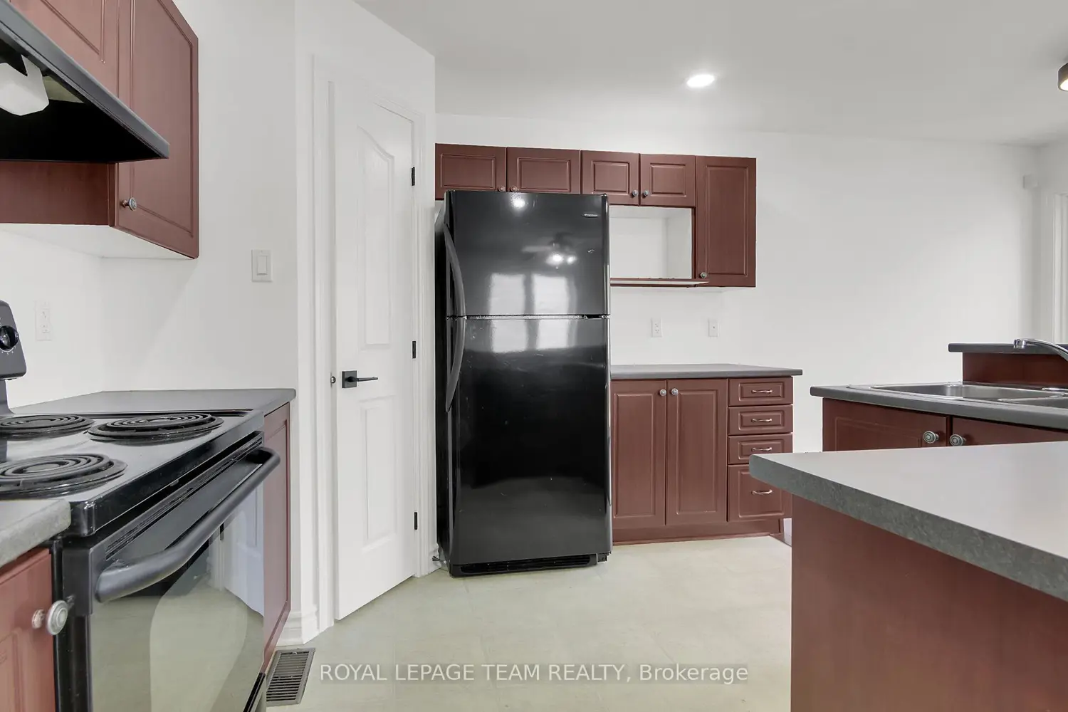 190 Saddlesmith Circle photo 5