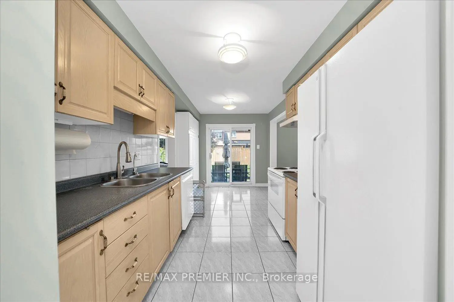 17 Berrydown Drive photo 3