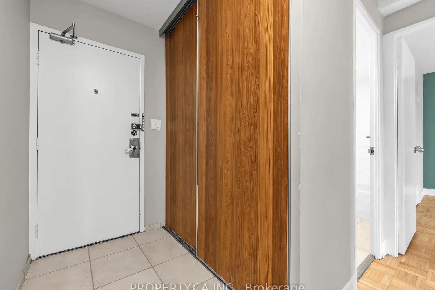 10 Edgecliff Golfway 708