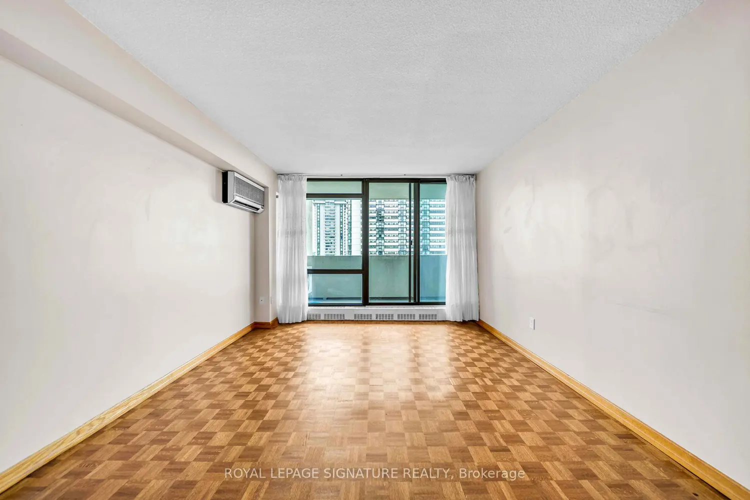 3300 Don Mills Road 1506 photo 4
