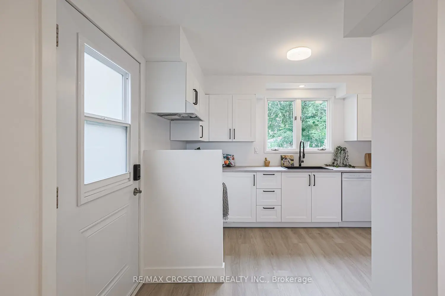 128 Moores Beach Road photo 3