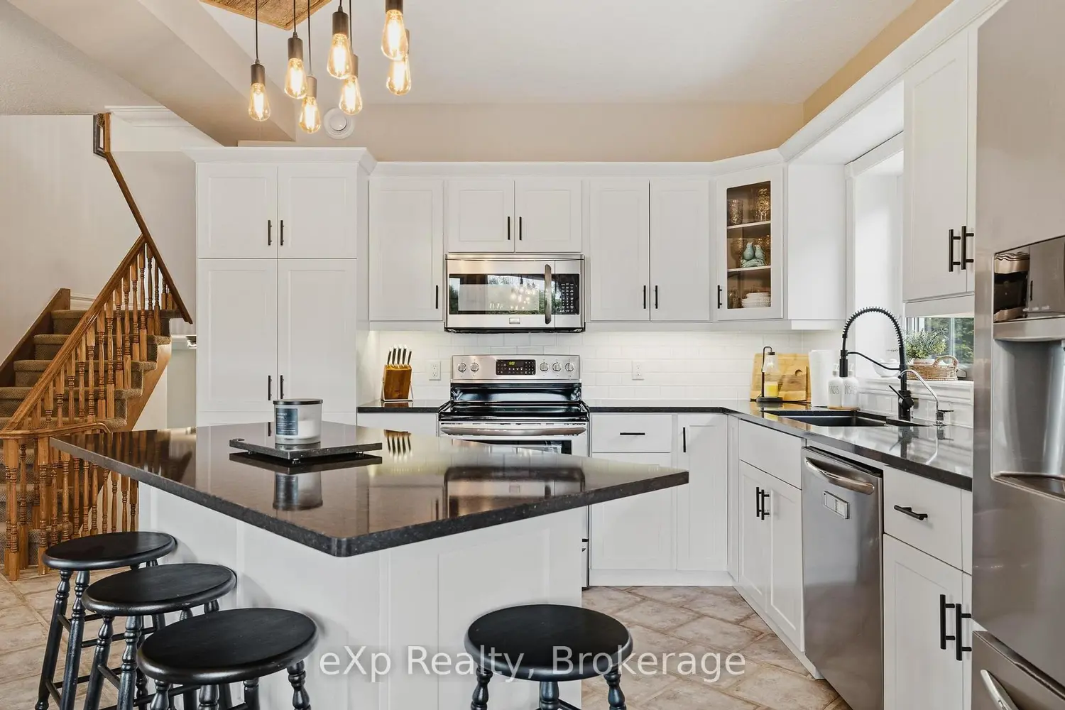 226421 Southgate 22 Road photo 4