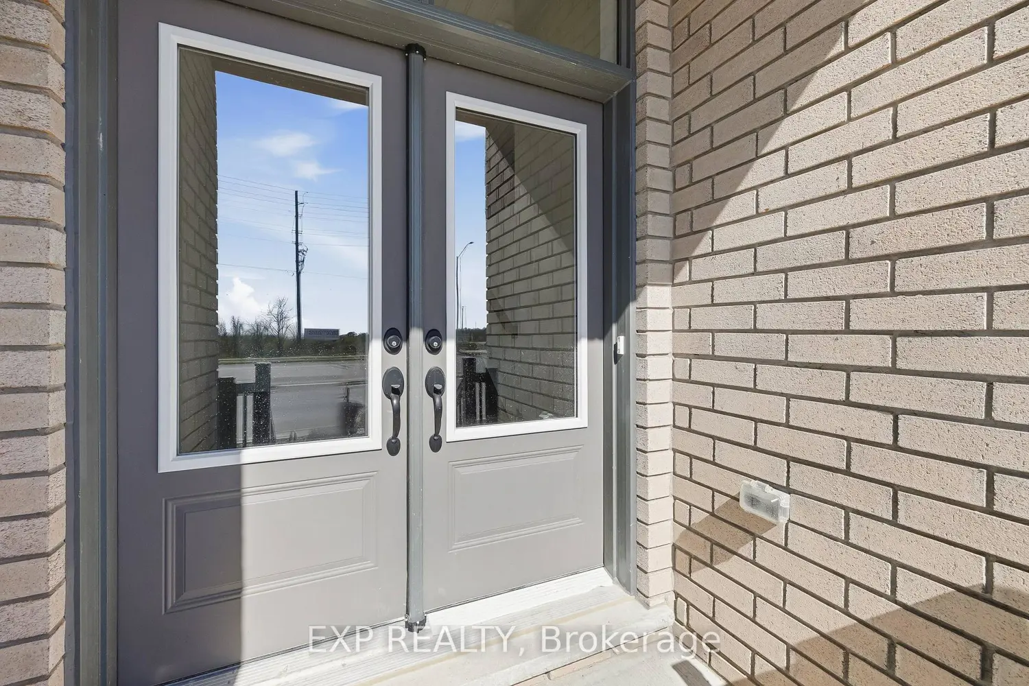 2964 Peter Matthews Drive photo 2