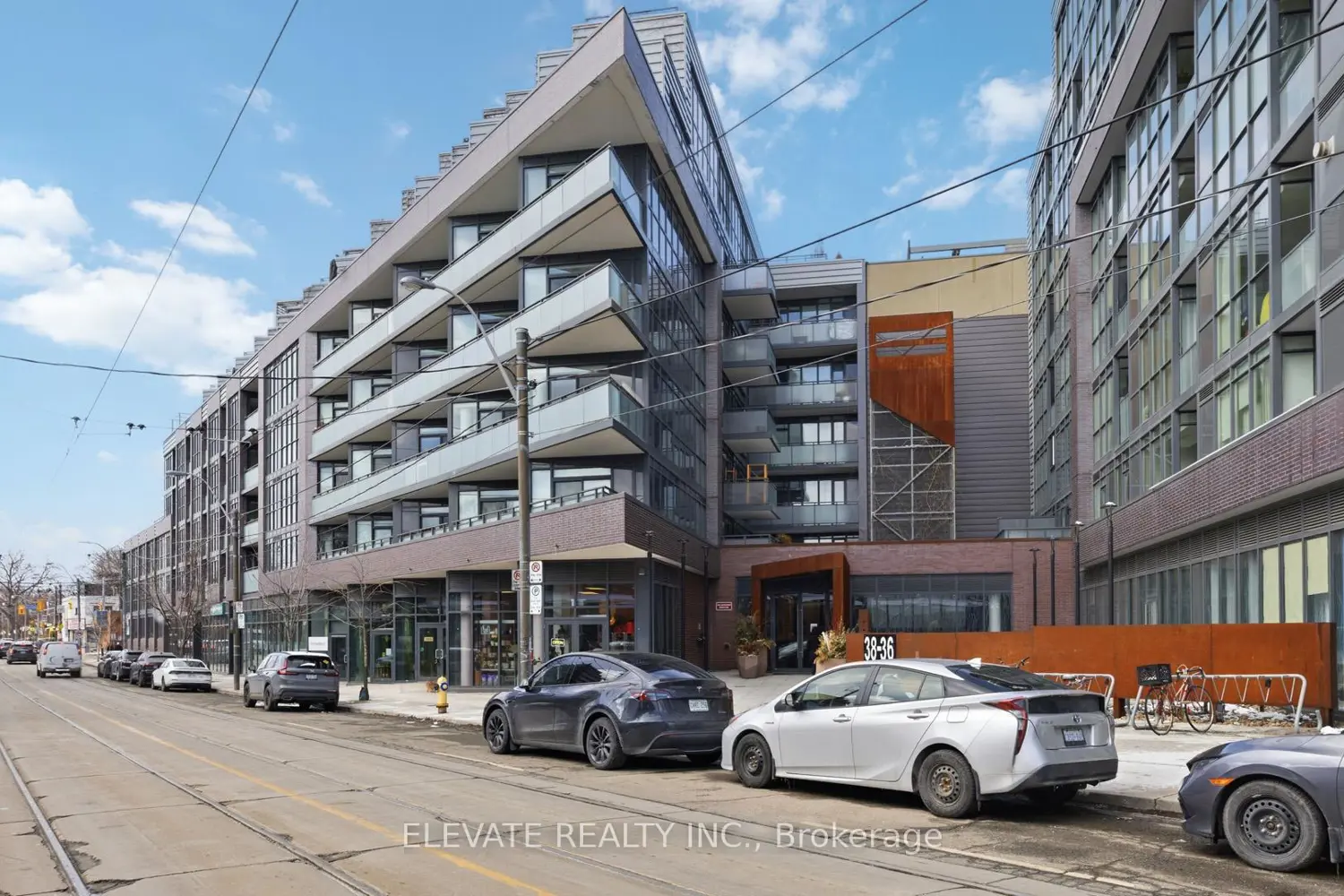 36 Howard Park Avenue 510 photo 2