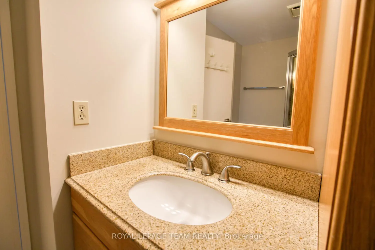 960 Teron Road 401 photo 5