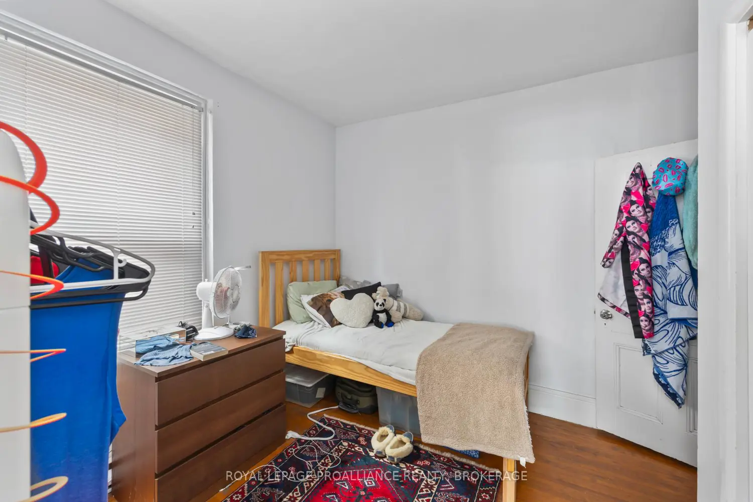 325 Johnson Street photo 2
