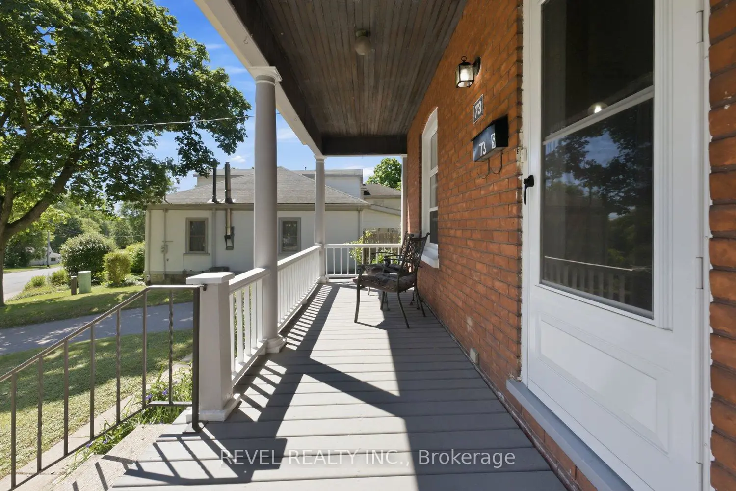 73 Grand River Street photo 3