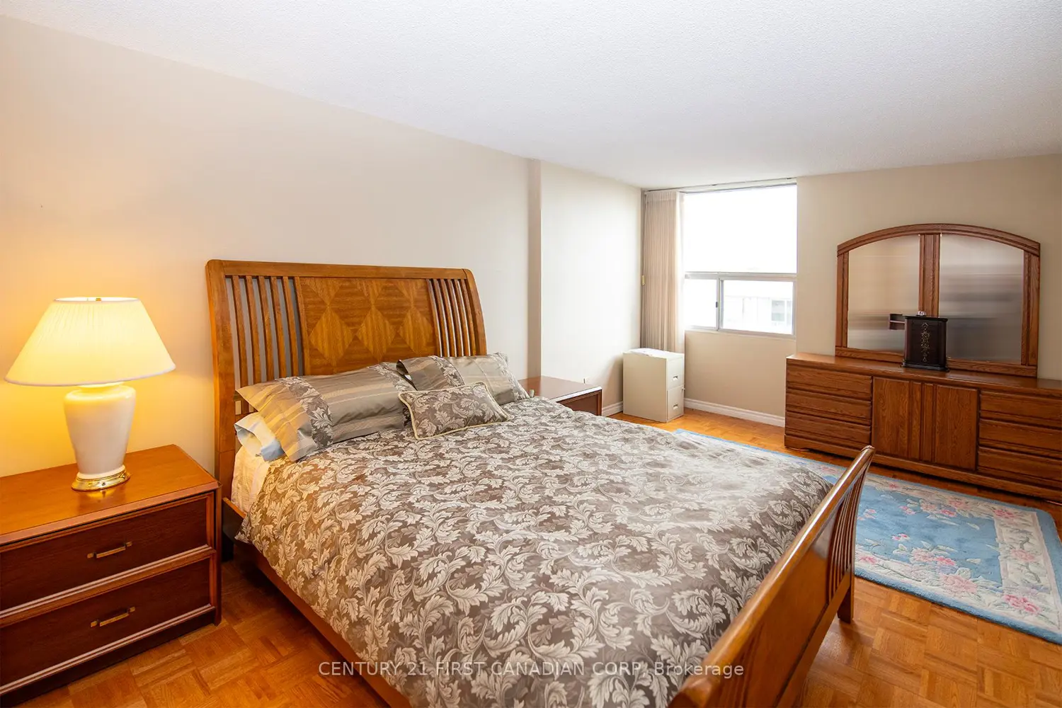 380 King Street 1505 photo 5