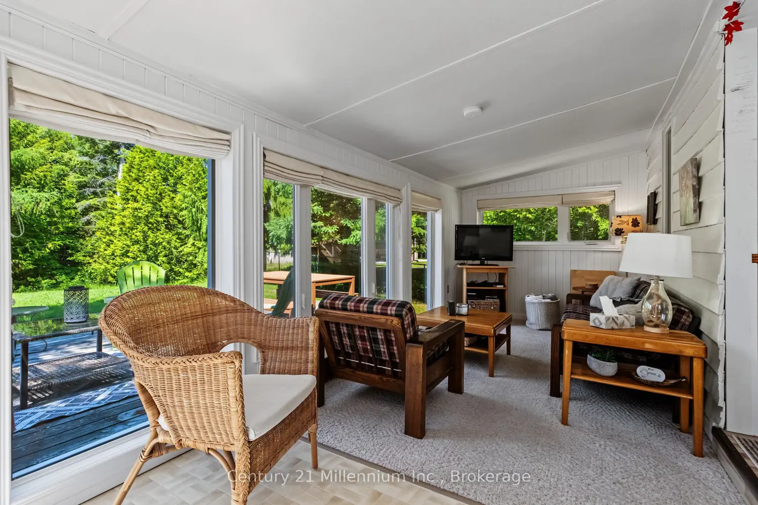1443 Sunset Drive photo 4