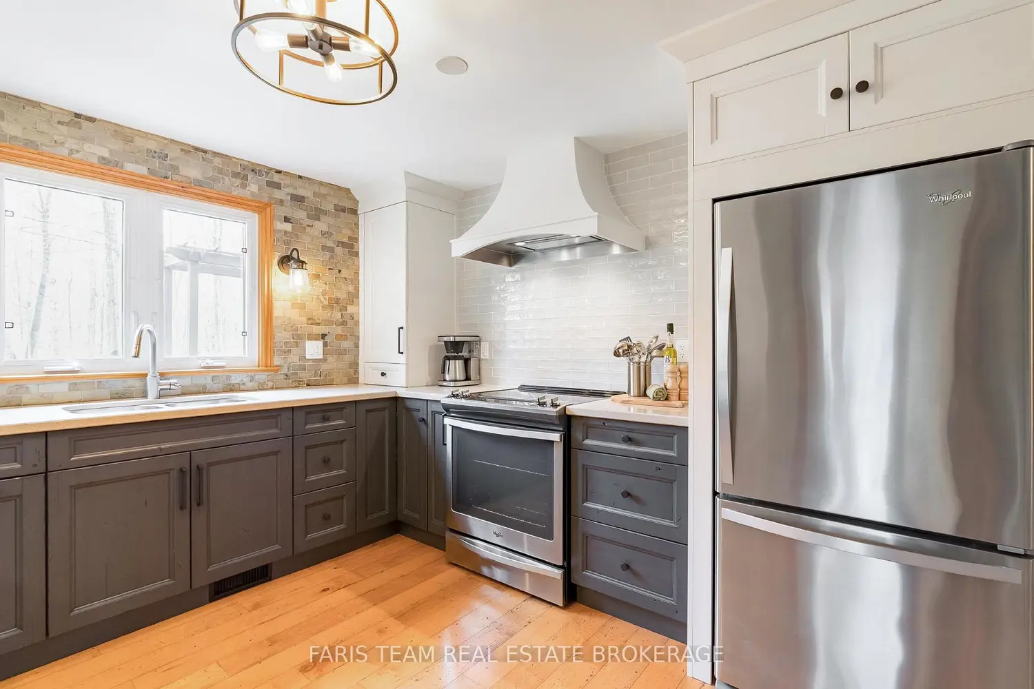 46 Huronwoods Drive photo 4