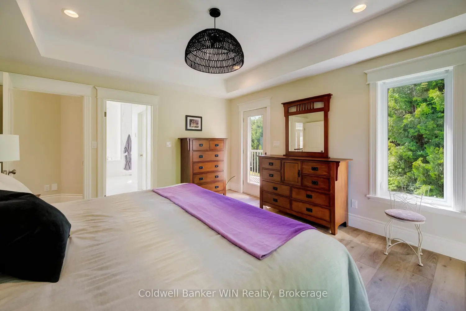 9490 Wellington Road 6 photo 5