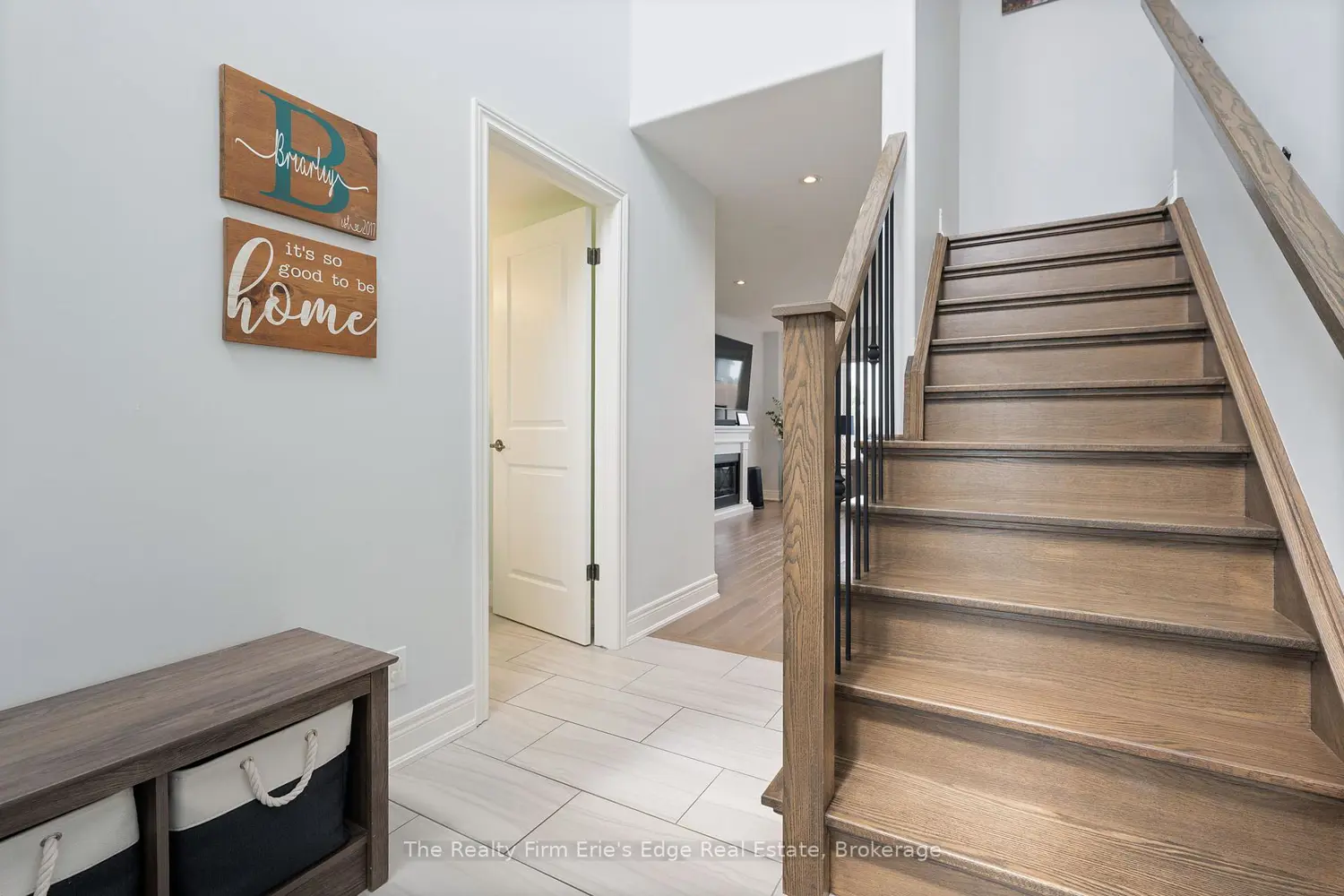 207 Oak Street photo 5