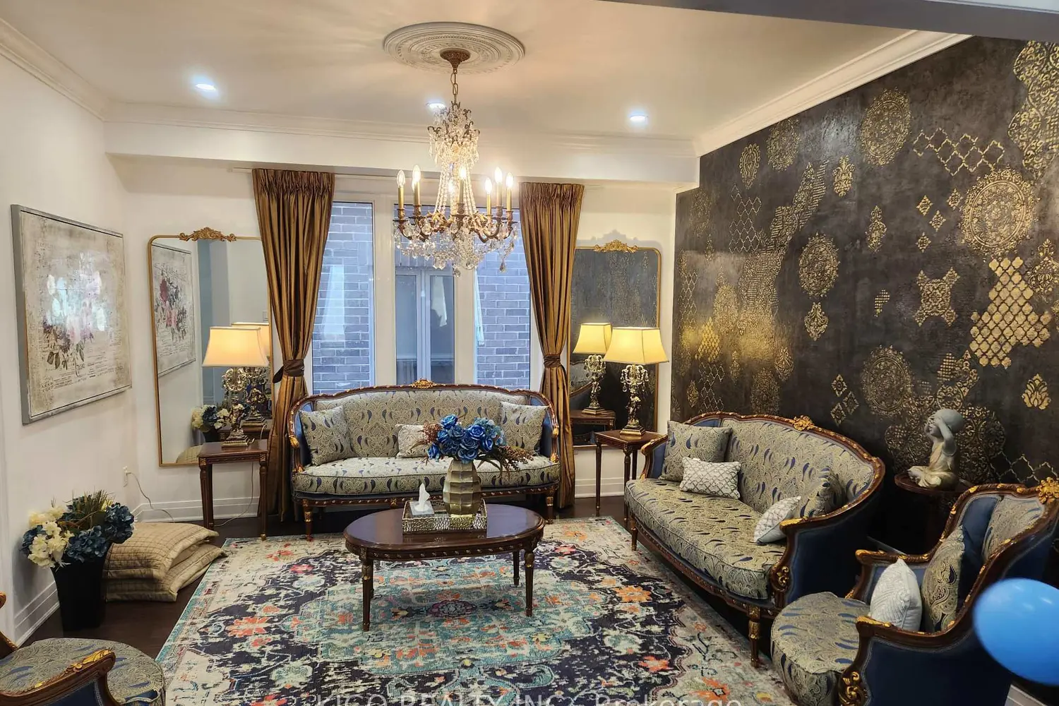 70 Elmhurst Street photo 4