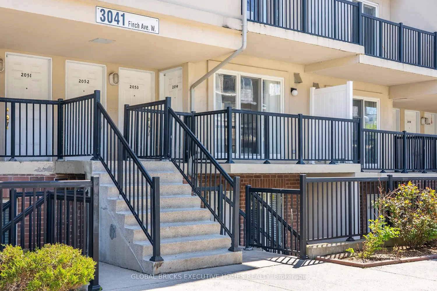 3041 Finch Avenue 2054 photo 2