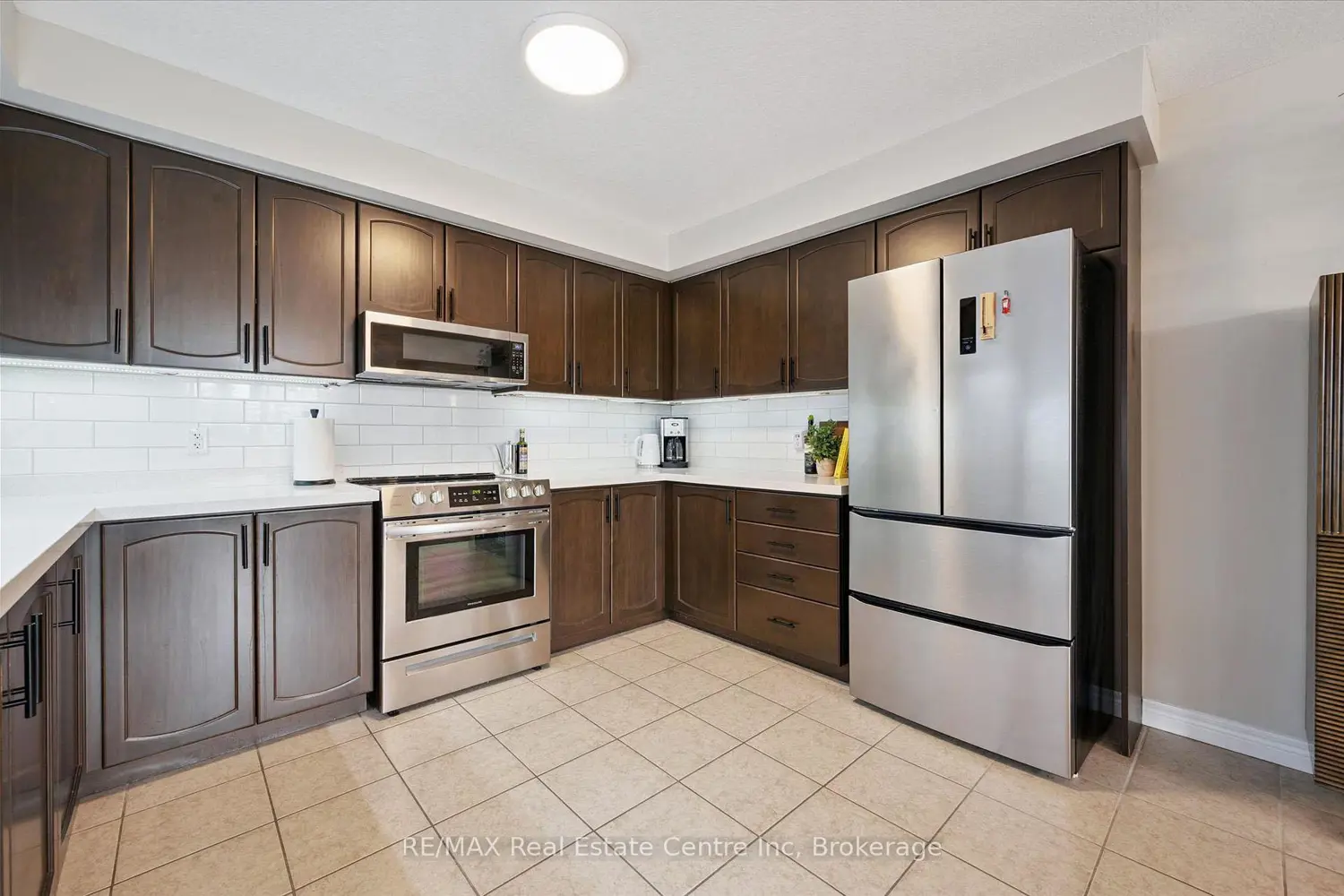 904 Paisley Road 202 photo 2