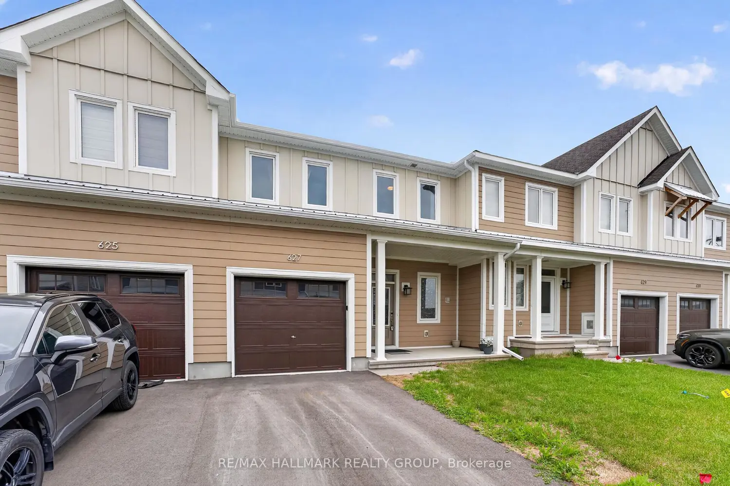 627 Alopex Row photo 2