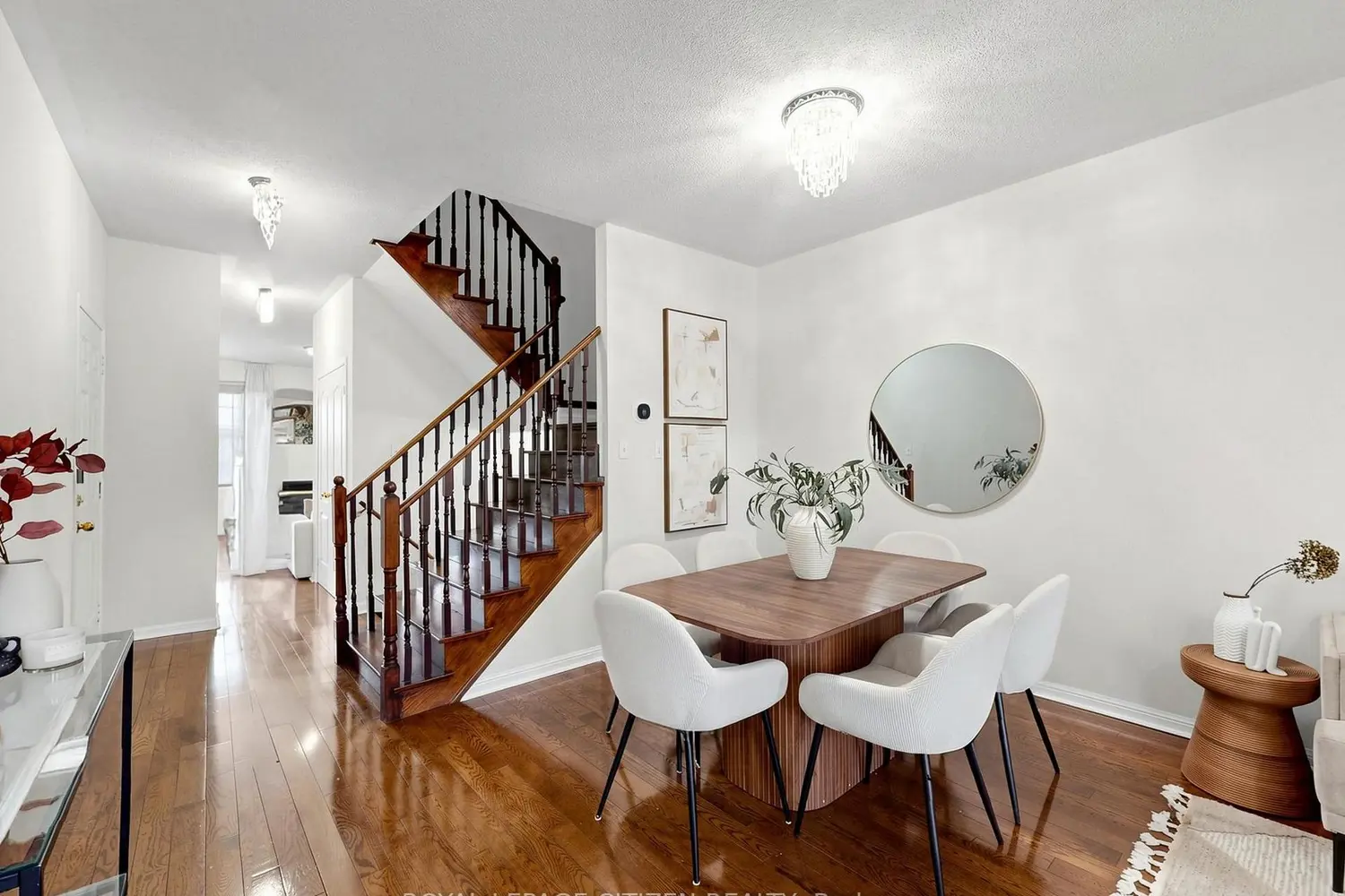 115 Dolce Crescent photo 2
