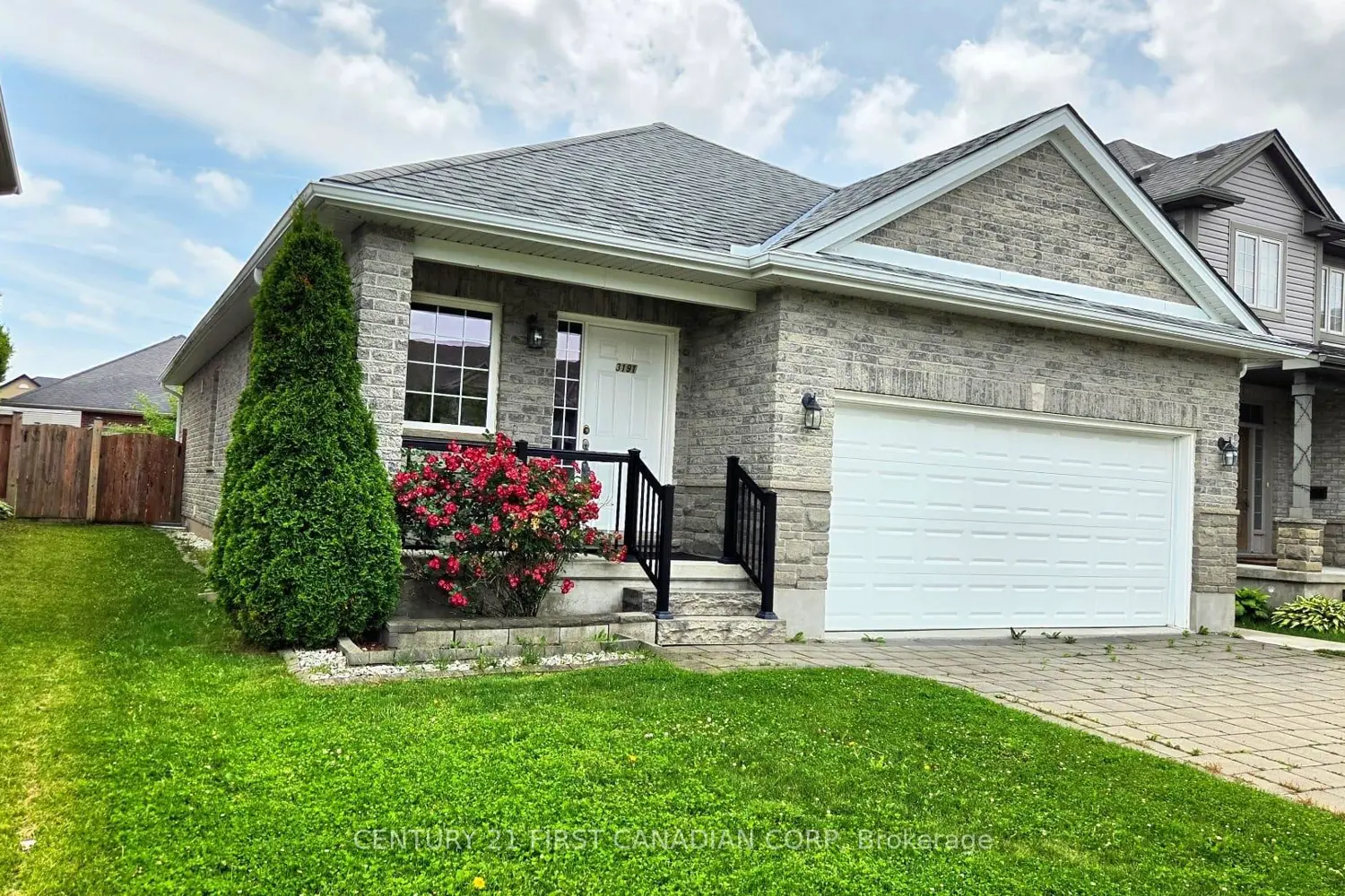 3191 Singleton Avenue photo 4