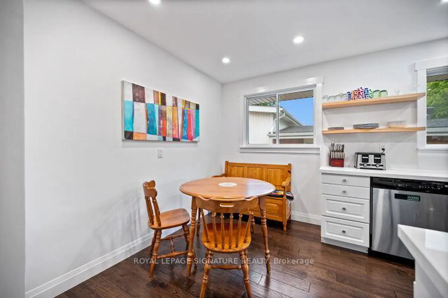 646 Blue Forest Hill photo 5