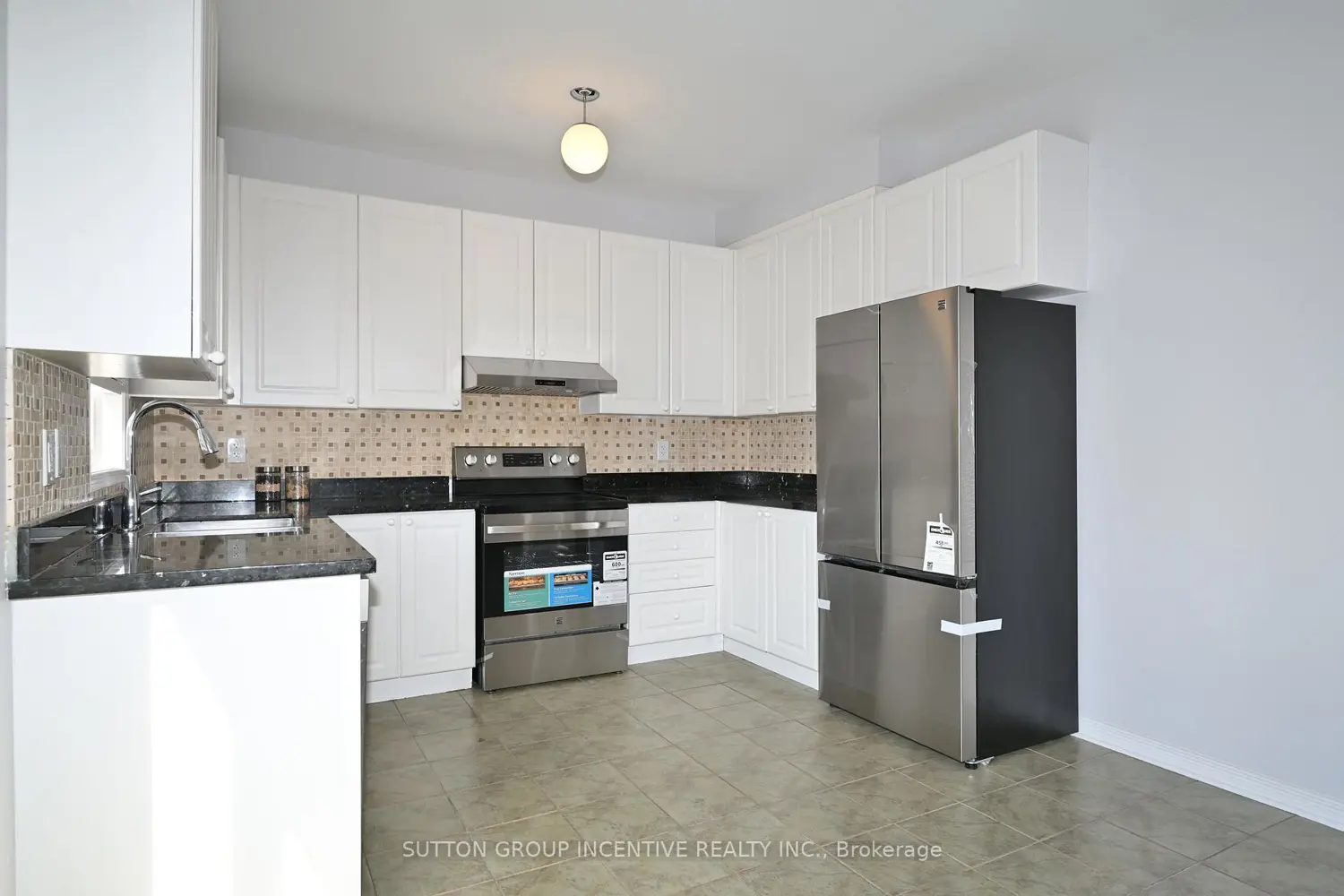 59 Wheelwright Drive photo 3