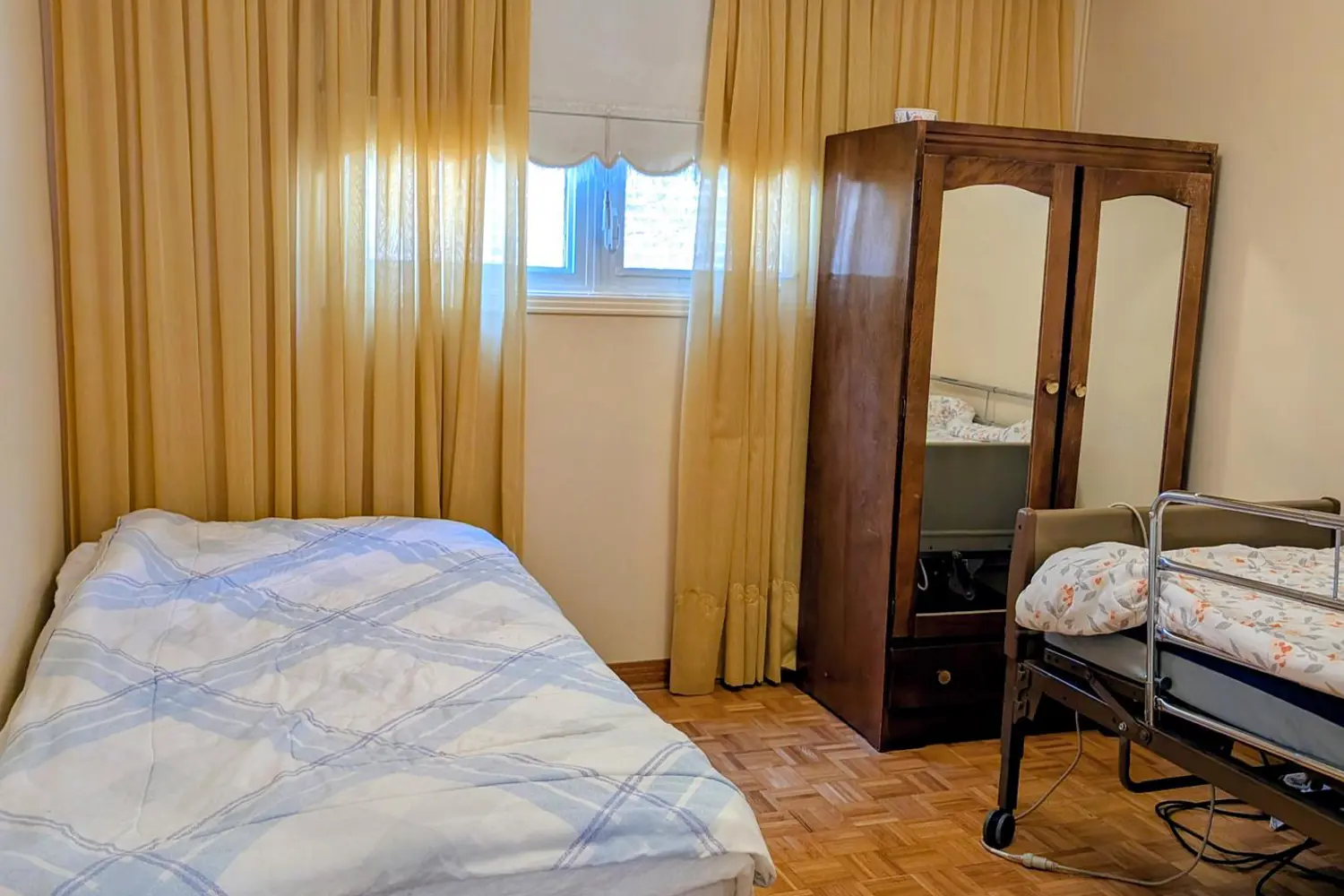 2560 Cynara Road photo 5
