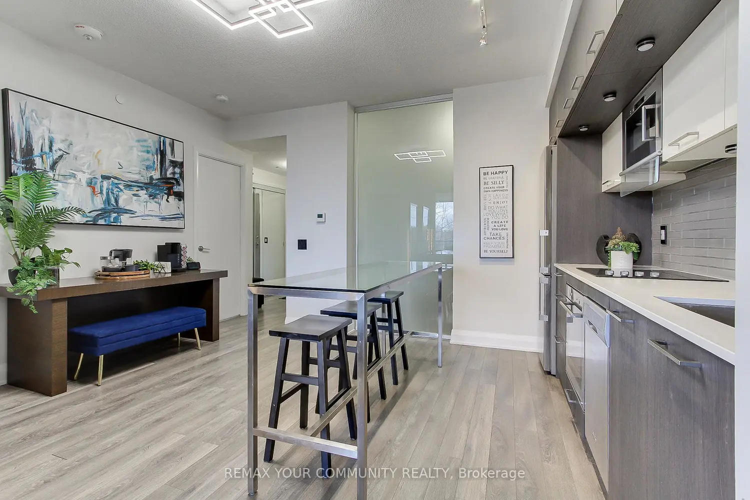 4800 Highway 7 204 photo 5