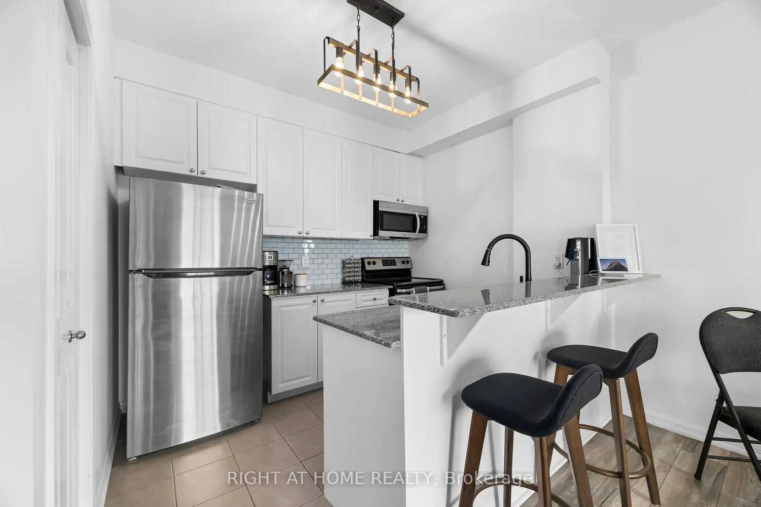 1 Sidney Lane 303 photo 3