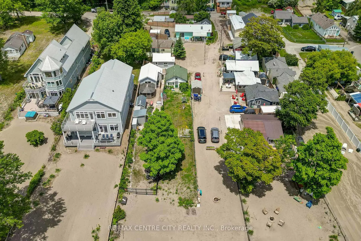 444D Edith Cavell Boulevard D photo 2