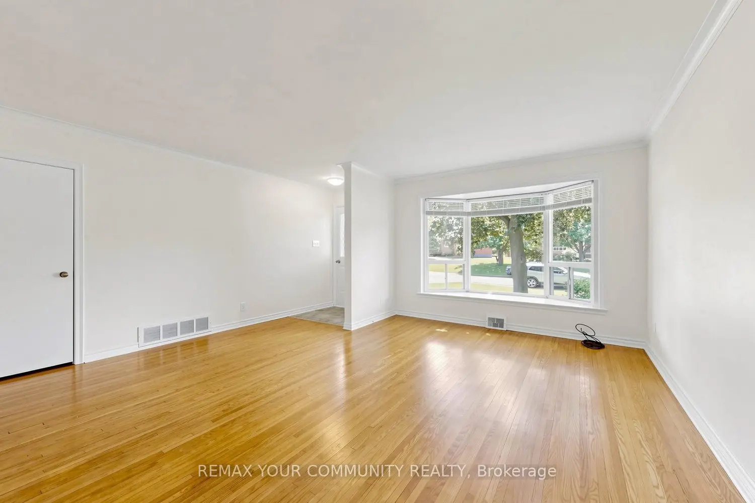10 Winlaw Place photo 3