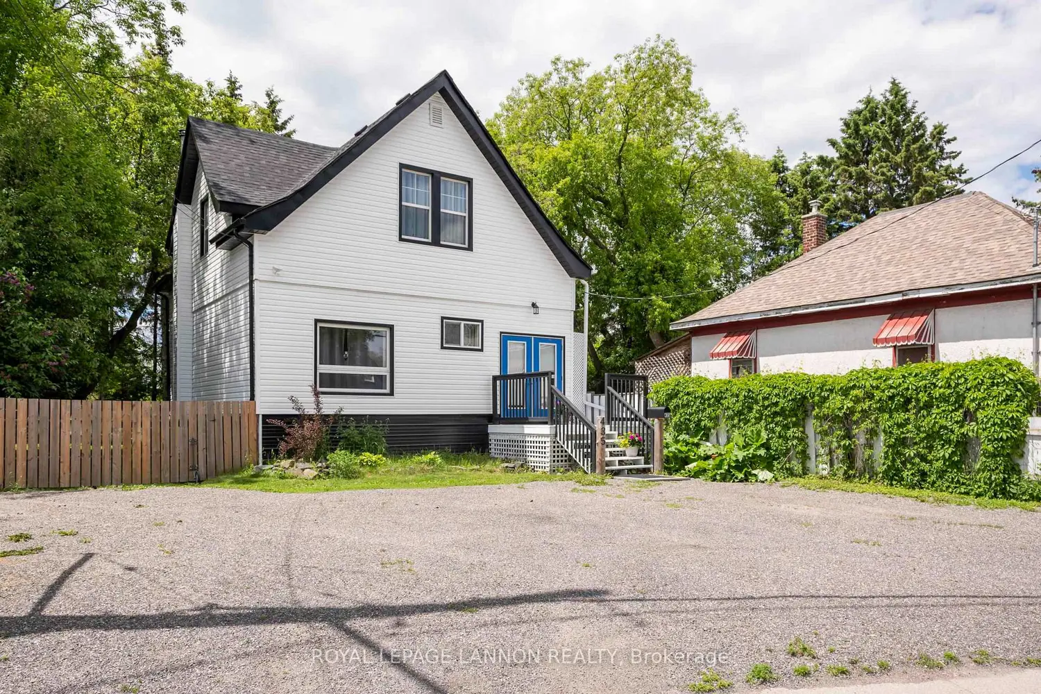 435 Bernard Street photo 2