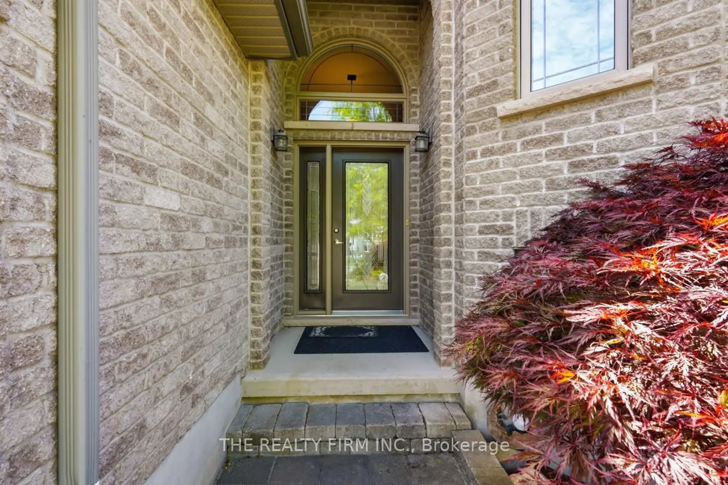 813 Leacock Way