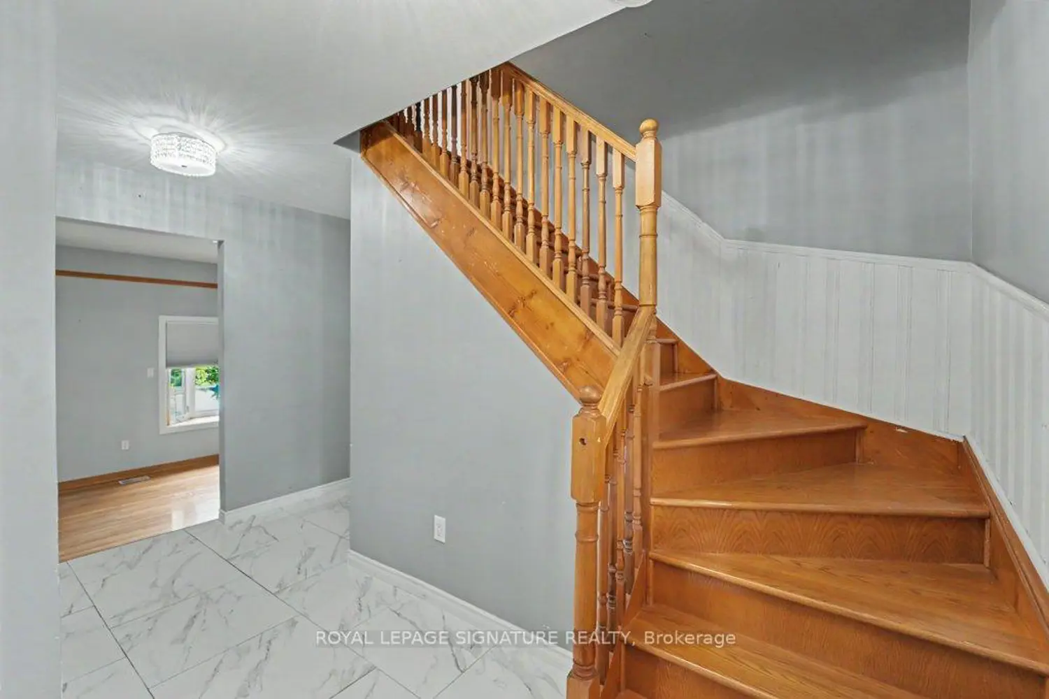 1580 Alwin Circle photo 3
