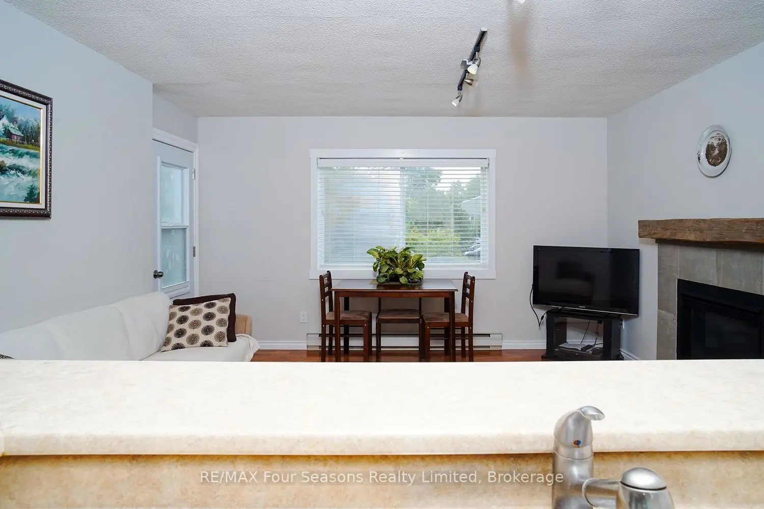 23 Dawson Drive 89 photo 4