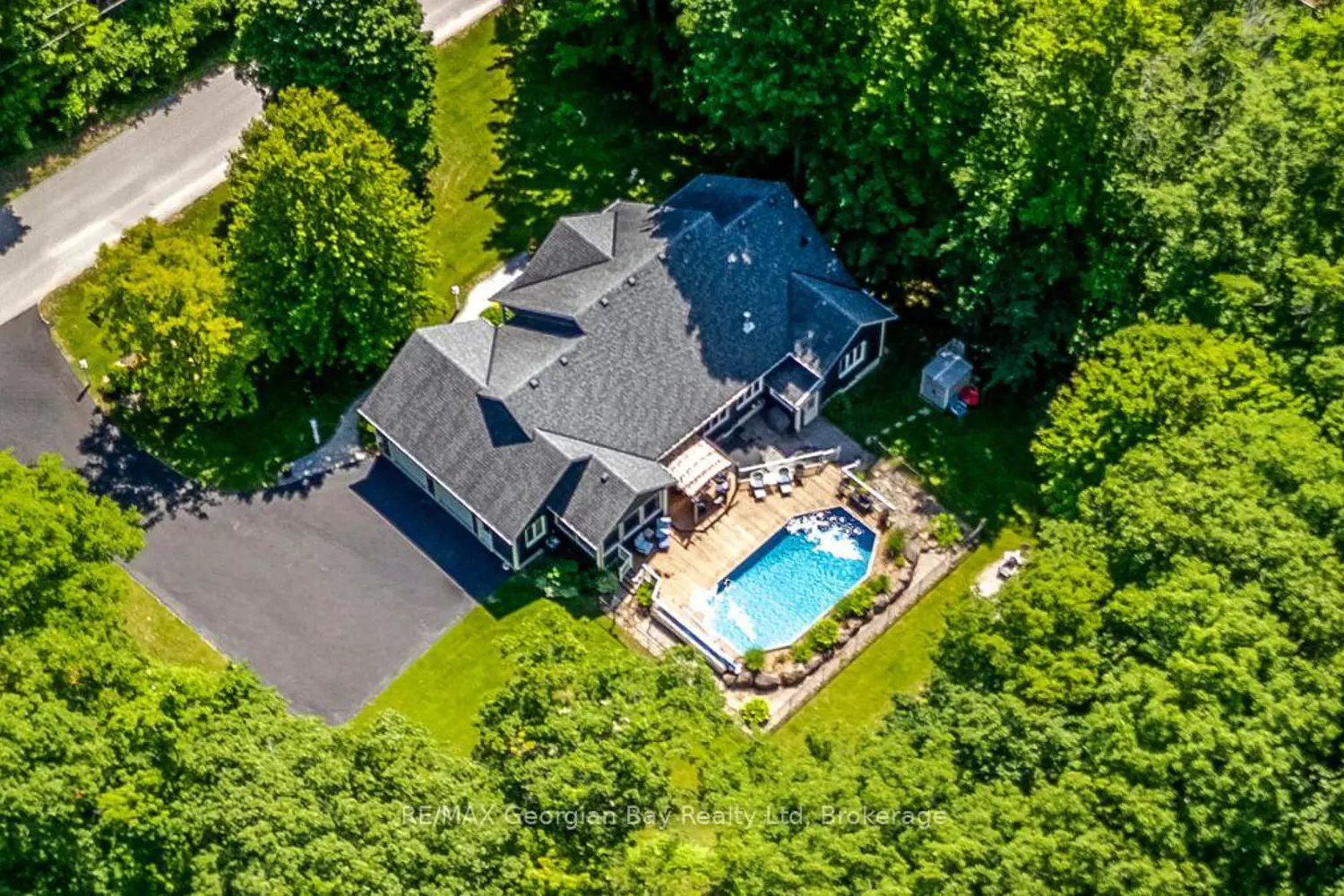390 Puddicombe Road photo 4