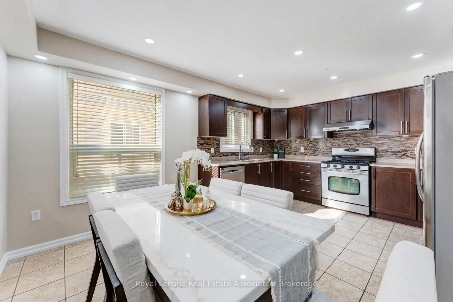 1361 Old Zeller Drive photo 4