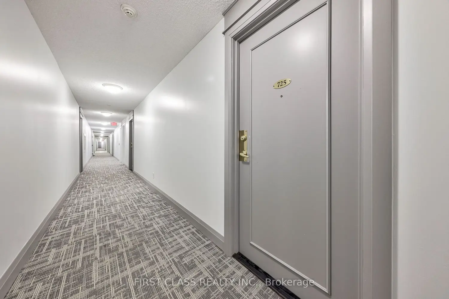 650 Lawrence Avenue 725 photo 4