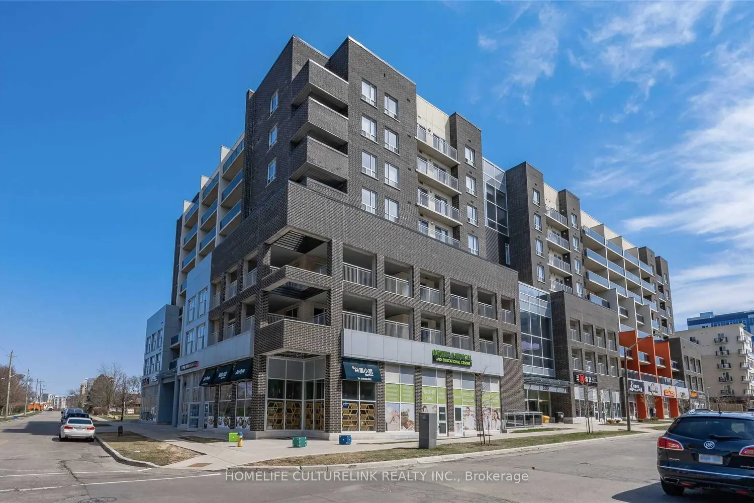 280 Lester Street 823 photo 2
