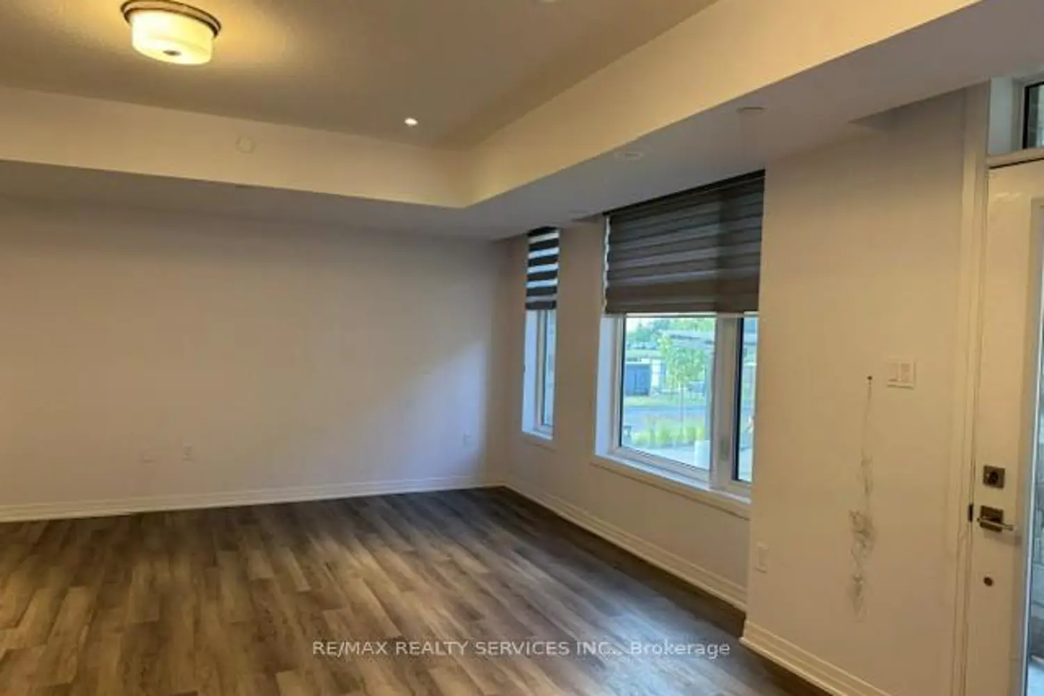 15 Fieldridge Crescent 1 photo 3