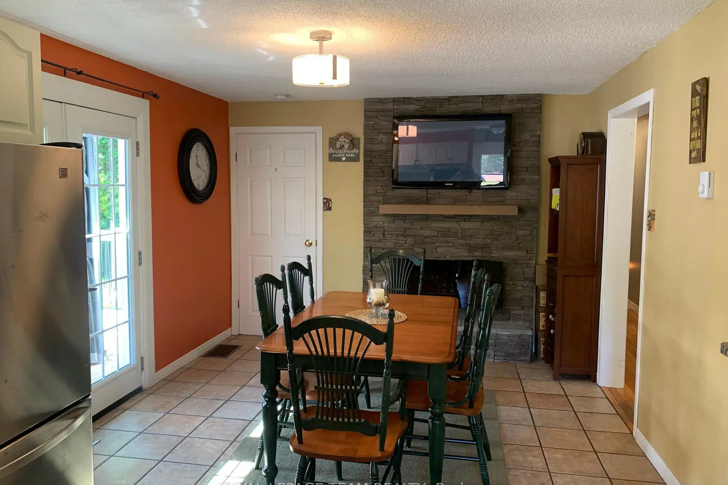 690 Limerick Road photo 2