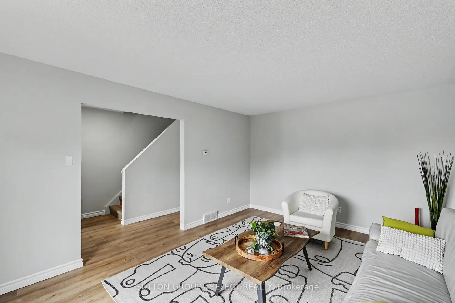 484 Third Street 6 photo 4